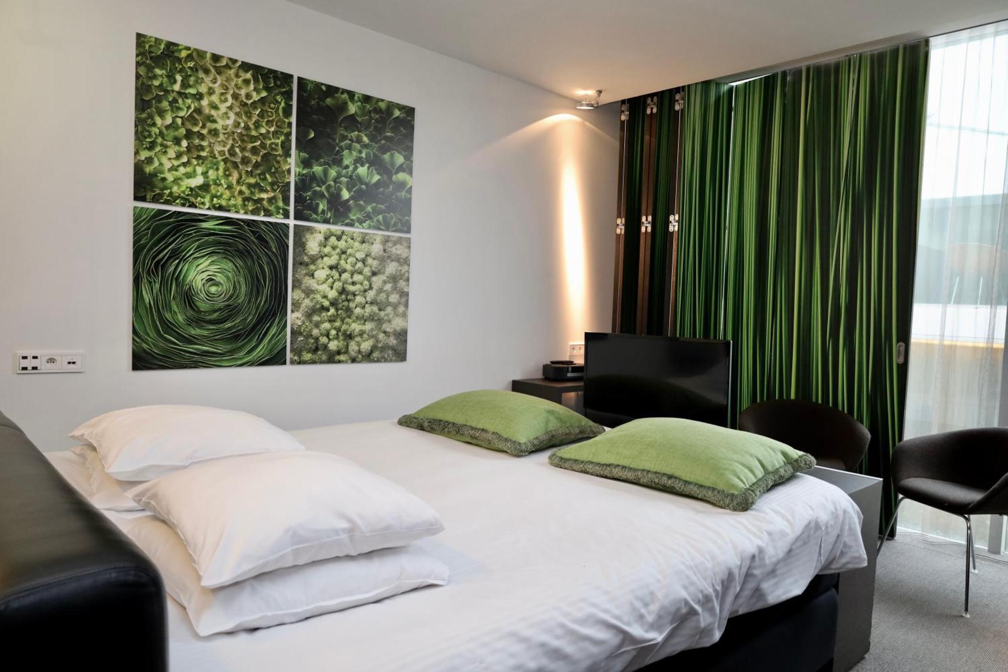 D-Hotel Кортрейк Екстериор снимка